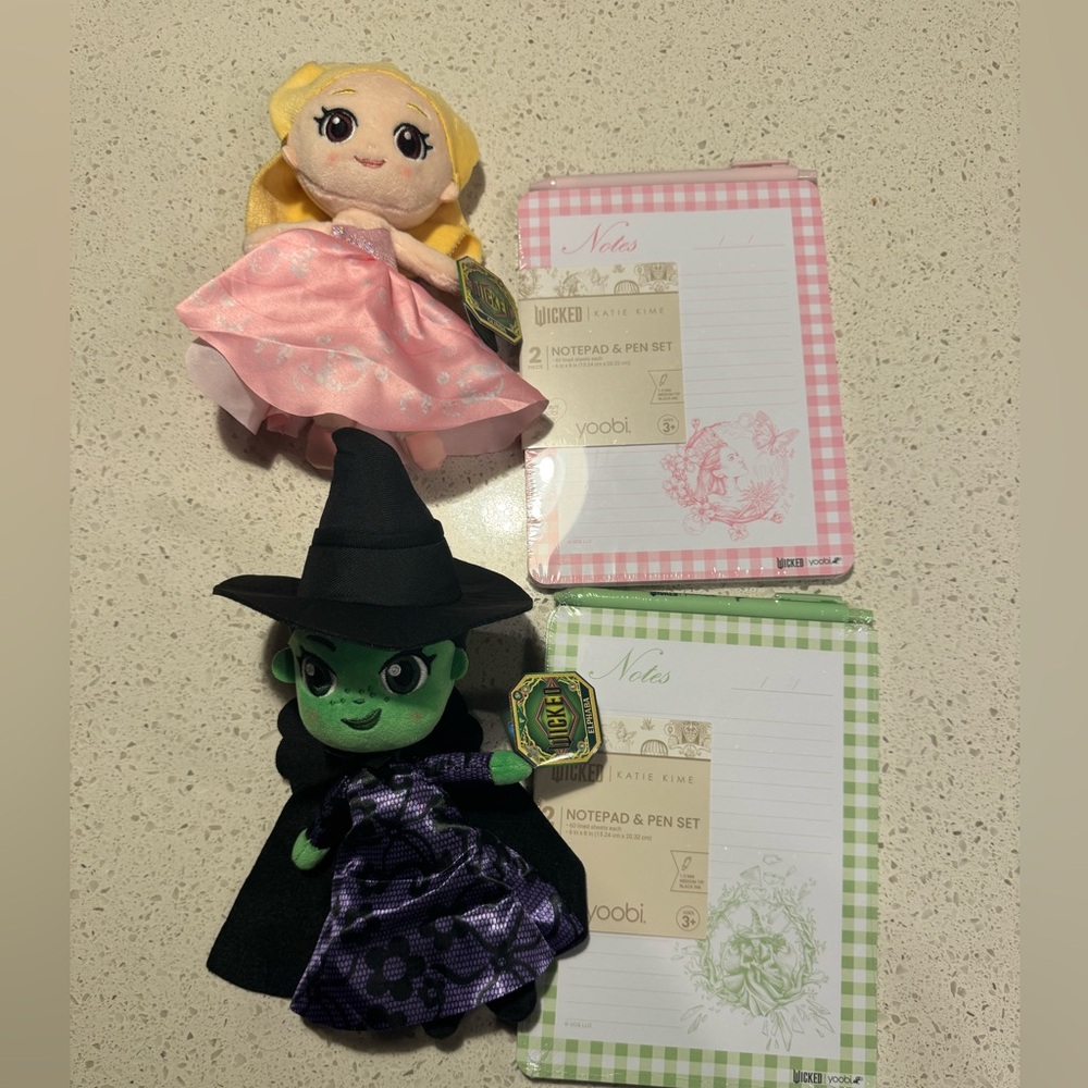 Wicked Elphaba & Glinda Upland Pink Plush 10 Inch + Yoobi Notepad Pen Sets